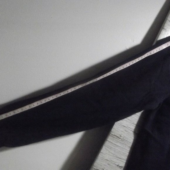 Tommy Hilfiger Men's Classic Lightweight Crew Neck Pullover Sweatshirt - Picture 3 of 7